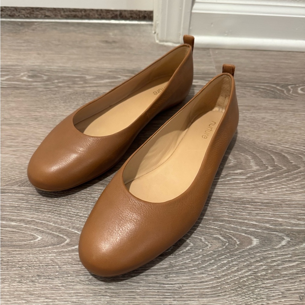 Nurture “Vasa” Women's Flats - NEVER WORN (no box)